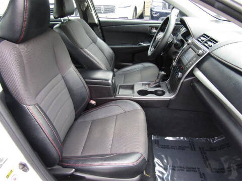 2016 Toyota Camry SE