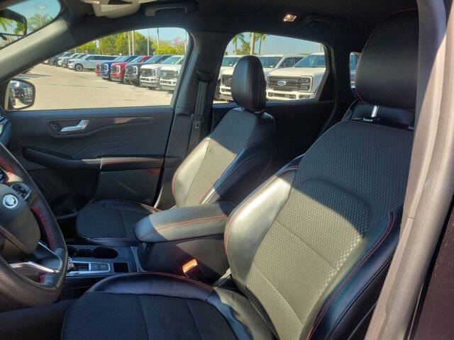 2023 Ford Escape ST-Line Select