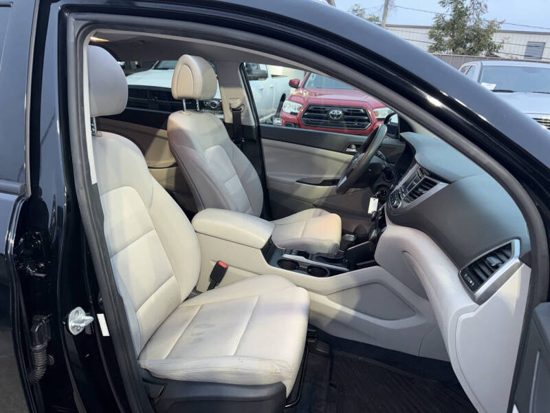 2017 Hyundai Tucson SE