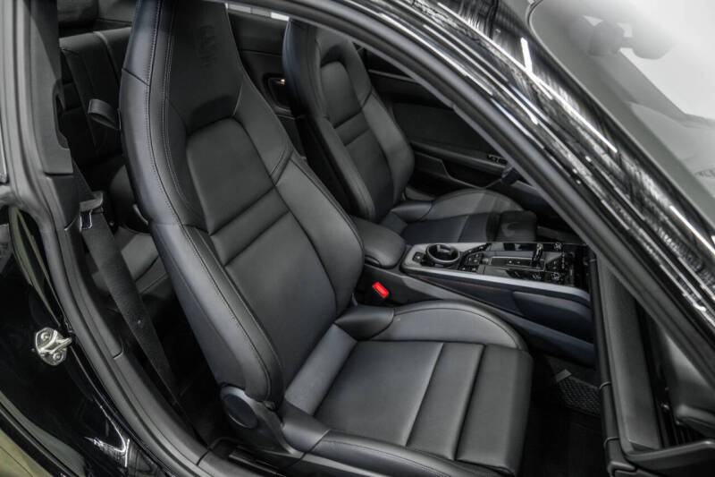 2025 Porsche 911 Carrera