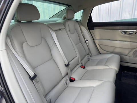 2024 Volvo S90 Recharge T8 Ultimate
