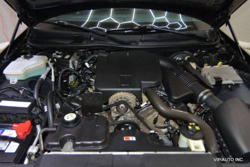 2005 Lincoln Town Car Signature Limited