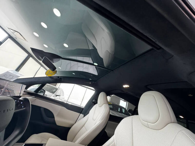 2023 Tesla Model X Standard Range