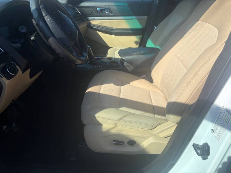 2016 Ford Explorer