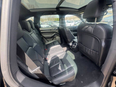2014 Porsche Cayenne Platinum