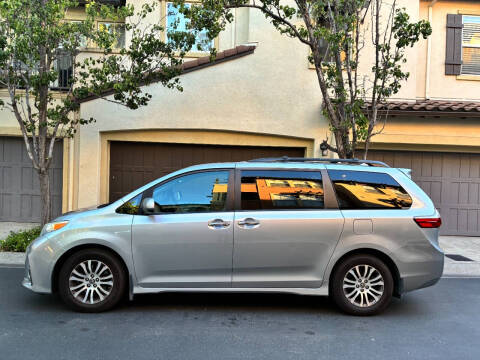 2018 Toyota Sienna XLE 8-Passenger