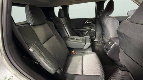 2025 Mitsubishi Outlander ES