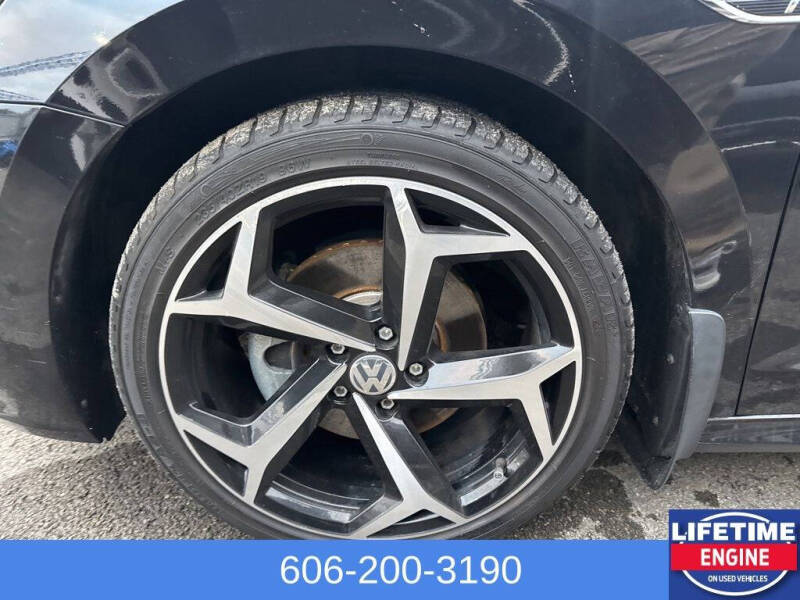 2021 Volkswagen Passat R-Line