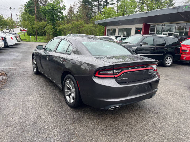 2016 Dodge Charger SXT