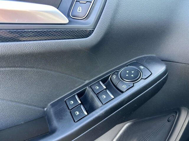 2026 Ford Escape Hybrid ST-Line Select