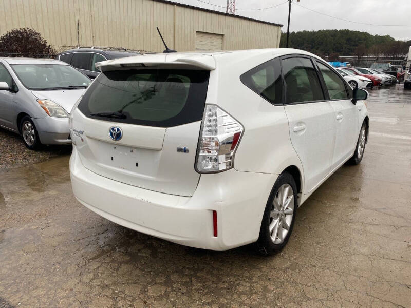 2013 Toyota Prius v Five