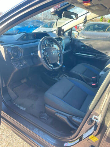 2018 Toyota Prius c Three