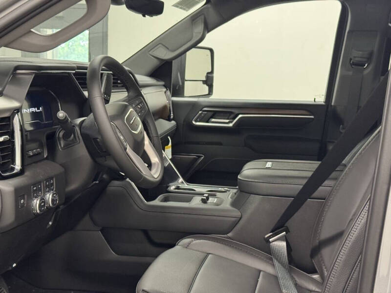 2025 GMC Sierra 2500HD