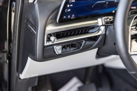 2024 Cadillac LYRIQ Sport 2