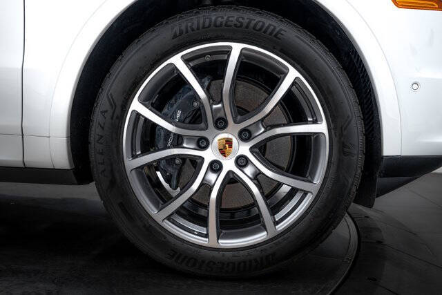 2025 Porsche Cayenne Coupe