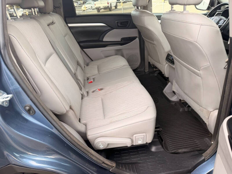2017 Toyota Highlander LE Plus