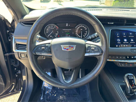 2023 Cadillac XT4 Sport