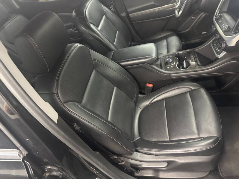 2021 GMC Acadia SLT