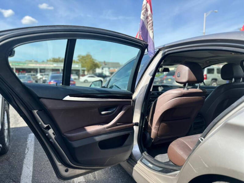 2015 BMW 5 Series 528i xDrive