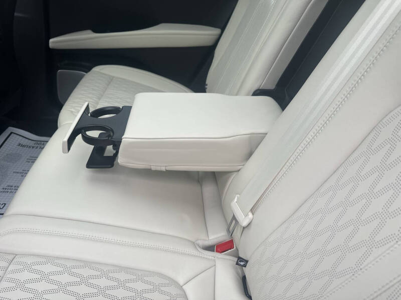 2021 Lincoln Nautilus Black Label