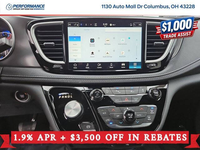 2026 Chrysler Pacifica Select