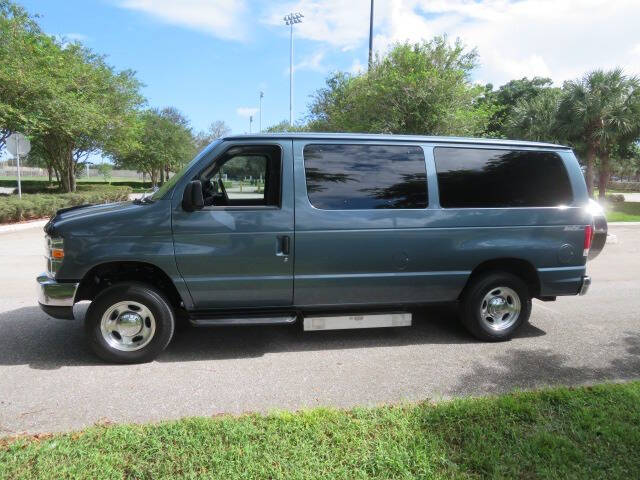 2013 Ford E-Series E-150 XLT