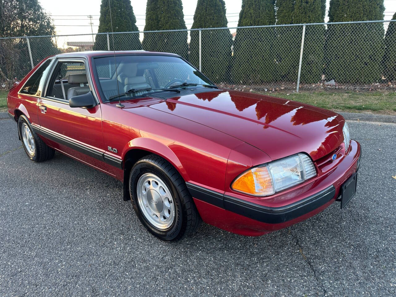 1990 Ford Mustang 6