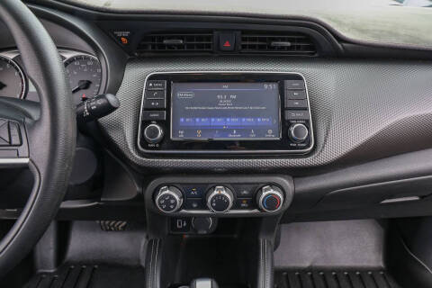 2019 Nissan Kicks S