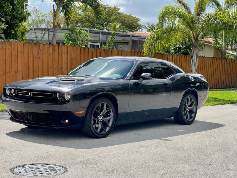 2018 Dodge Challenger SXT Plus