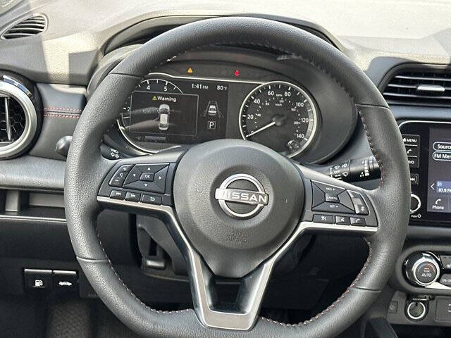 2025 Nissan Versa SR