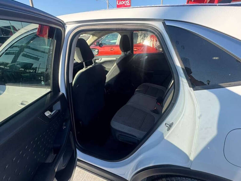 2020 Ford Escape SE