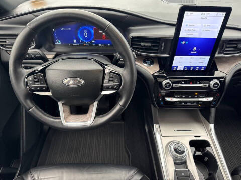 2023 Ford Explorer Platinum