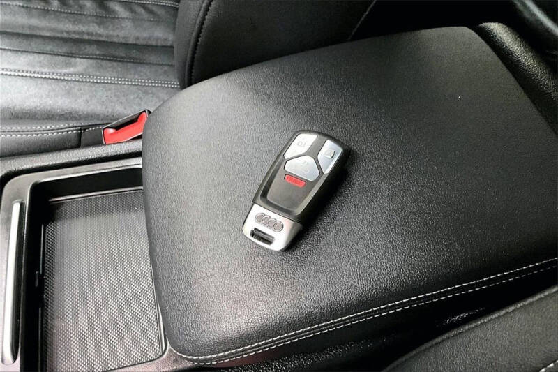 2022 Audi Q5 quattro S line Prem Plus 45 TFSI