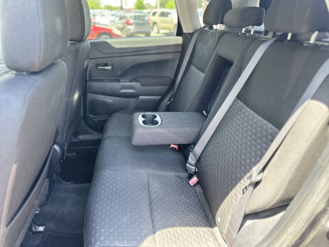 2011 Mitsubishi Outlander Sport SE