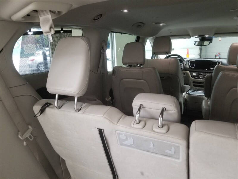 2021 Chrysler Pacifica Touring L