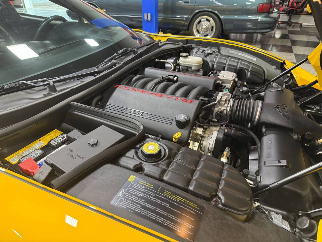 2004 Chevrolet Corvette 74