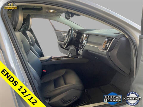 2024 Volvo S60 B5 Core Dark Theme