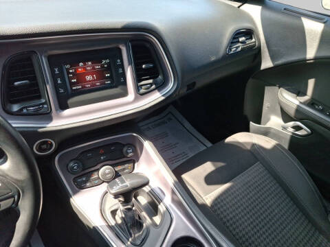 2016 Dodge Challenger SXT