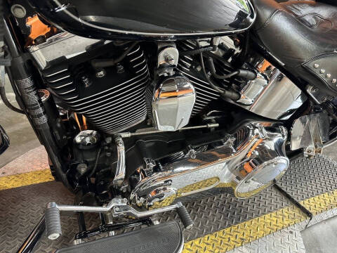 2014 Harley-Davidson FLSTC - Heritage Softail