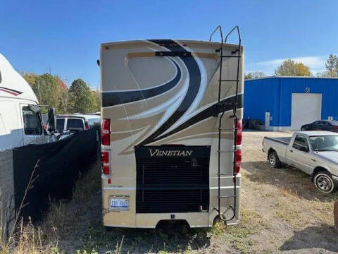 2016 Freightliner XCR Chassis