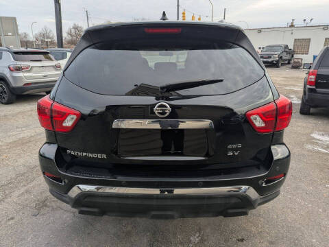 2020 Nissan Pathfinder SV