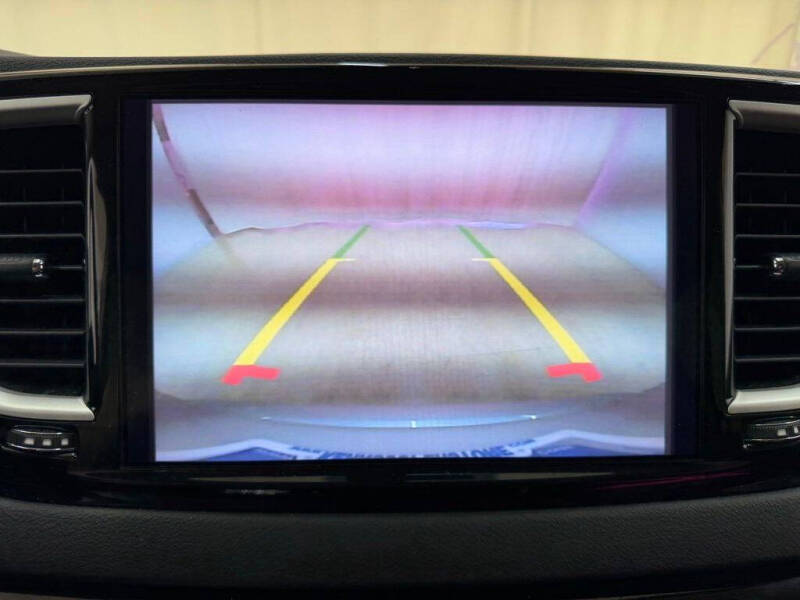 2024 Chrysler Pacifica Touring L - Photo 26