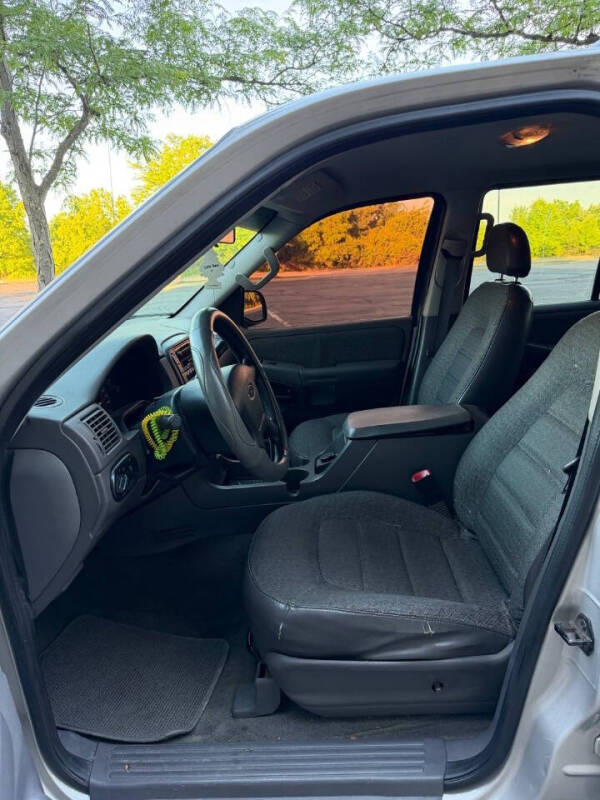 2002 Ford Explorer XLS