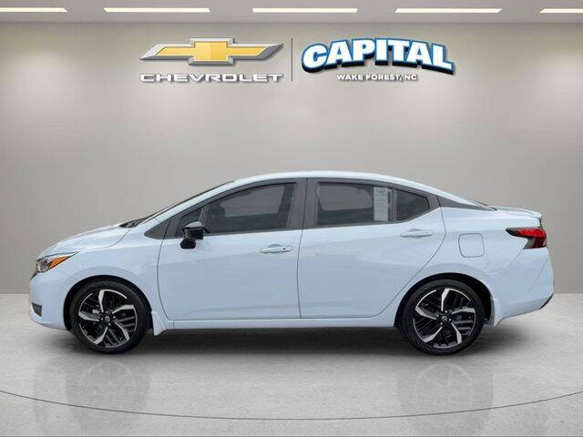 2025 Nissan Versa SR