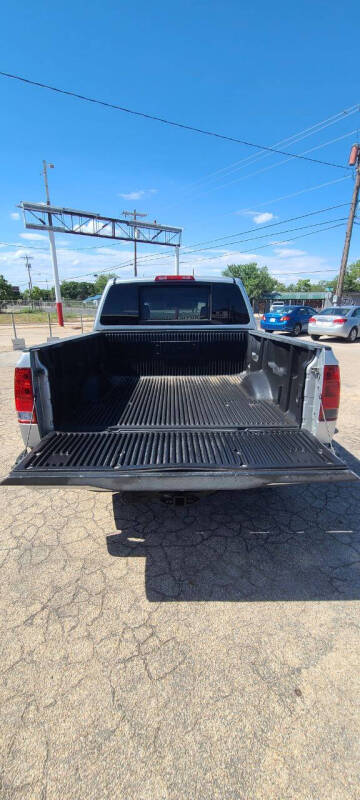 2007 Nissan Titan LE