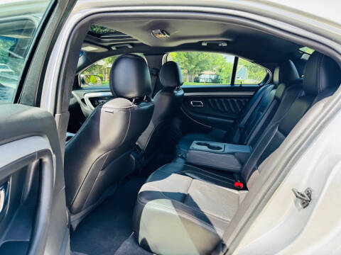 2018 Ford Taurus SEL