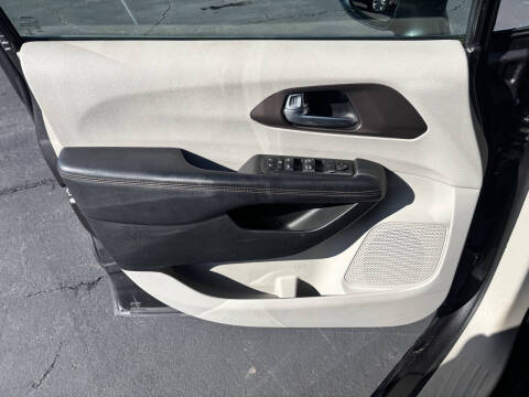 2018 Chrysler Pacifica Touring L