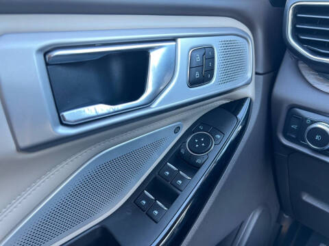 2022 Ford Explorer Platinum