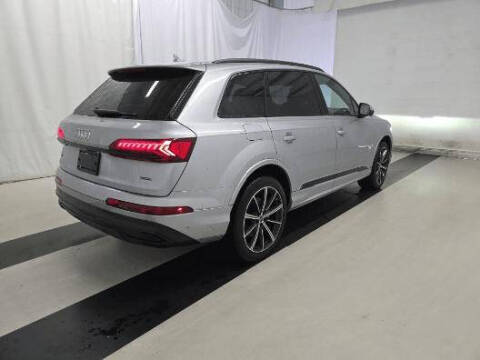 2022 Audi Q7 quattro Premium Plus 55 TFSI