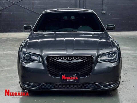 2018 Chrysler 300 S